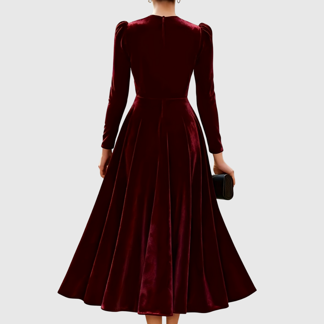 Soopie | Elegantní svatební šaty v námořnické modré a burgundské barvě