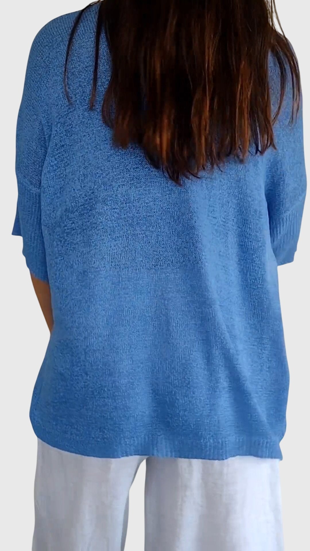 Cassandra | Elegantní top s V výstřihem